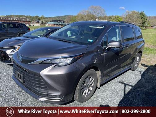 Predawn Gray Mica 2023 Toyota Sienna LE