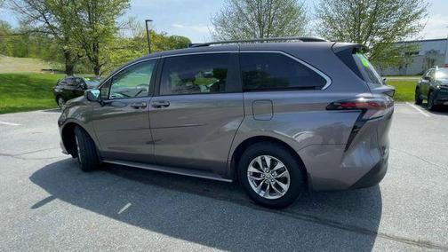 Predawn Gray Mica 2023 Toyota Sienna LE