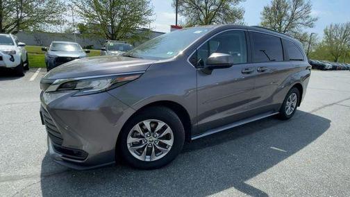 Predawn Gray Mica 2023 Toyota Sienna LE