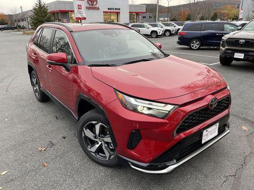 2025 Toyota RAV4 Hybrid SE