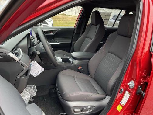 2025 Toyota RAV4 Hybrid SE