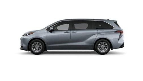 2025 Toyota Sienna LE