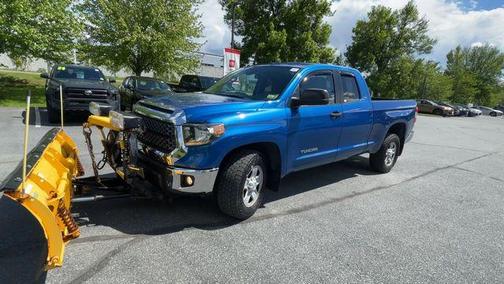 Blazing Blue Pearl 2018 Toyota Tundra SR5