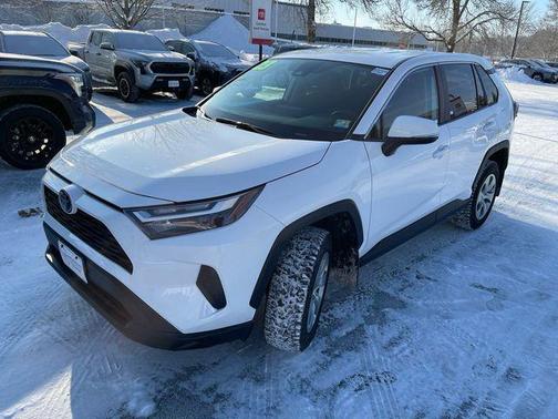 2023 Toyota RAV4 LE