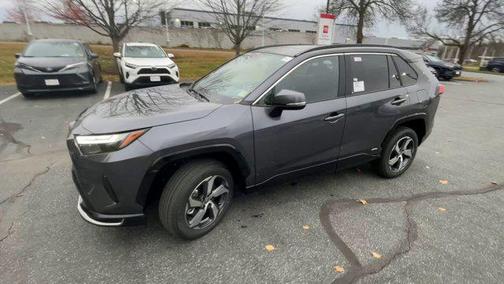 2025 Toyota RAV4 Hybrid SE