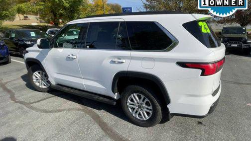2023 Toyota Sequoia SR5
