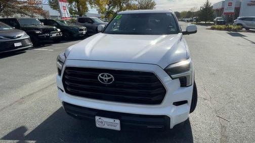 2023 Toyota Sequoia SR5