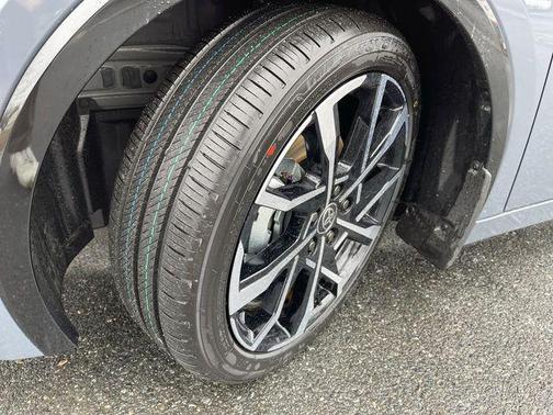 Guardian Gray 2026 Toyota Prius Plug-In Hybrid XSE