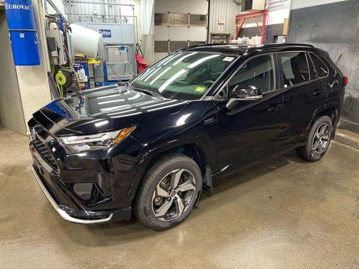 2024 Toyota RAV4 Prime SE