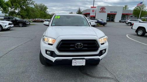 Super White 2020 Toyota Tacoma SR5
