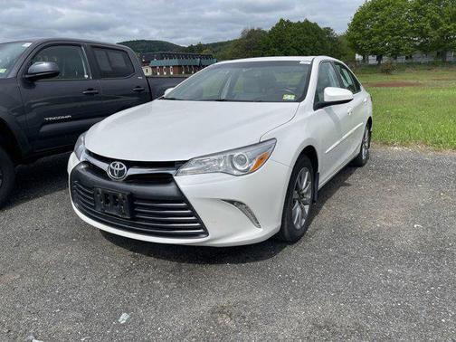 2016 Toyota Camry XLE