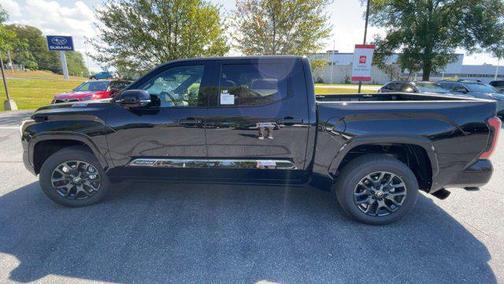 2025 Toyota Tundra Hybrid Platinum