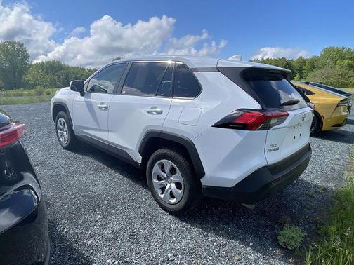 Ice Cap 2025 Toyota RAV4 LE
