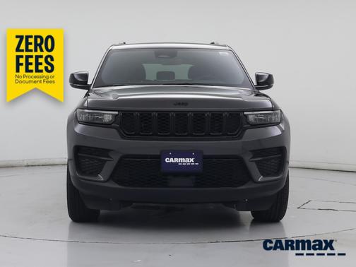 Gray 2025 Jeep Grand Cherokee Altitude X