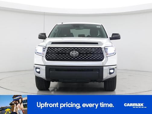 White 2018 Toyota Tundra SR5