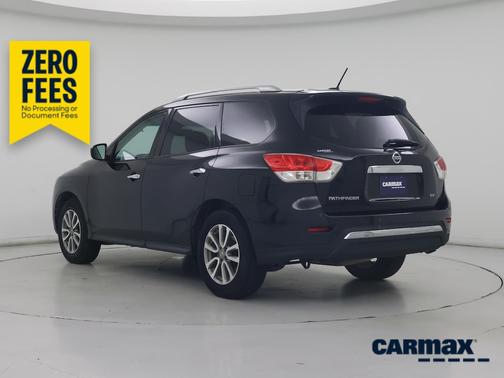 Black 2016 Nissan Pathfinder SV