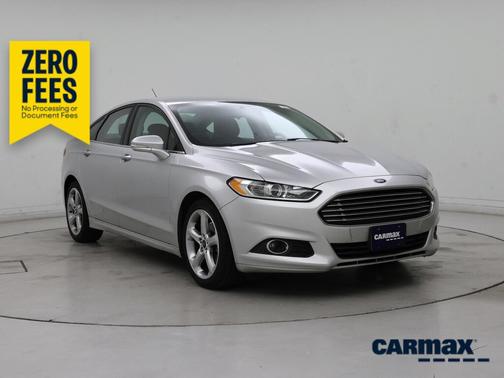 Silver 2014 Ford Fusion SE