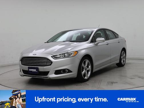 Silver 2014 Ford Fusion SE
