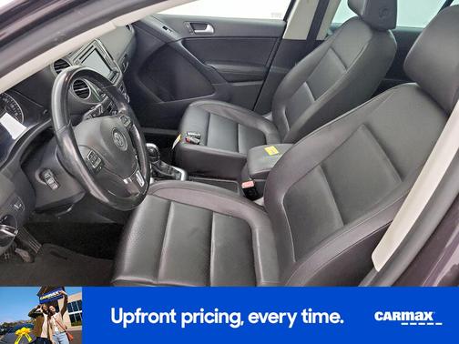 Black 2016 Volkswagen Tiguan SE
