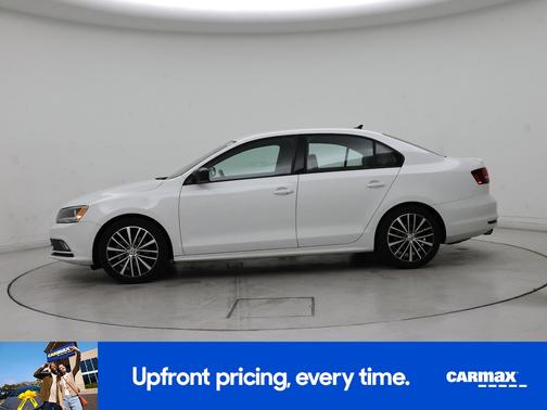 White 2016 Volkswagen Jetta Sport