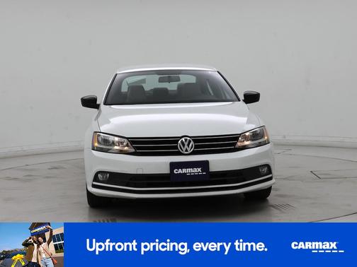 White 2016 Volkswagen Jetta Sport