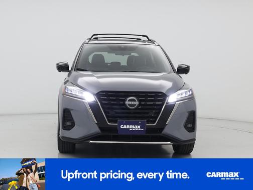 Gray 2023 Nissan Kicks SR