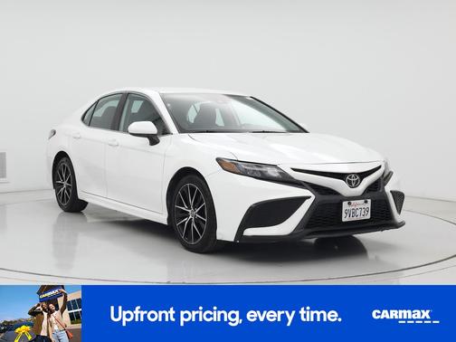 White 2021 Toyota Camry SE