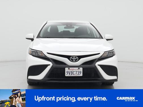 White 2021 Toyota Camry SE