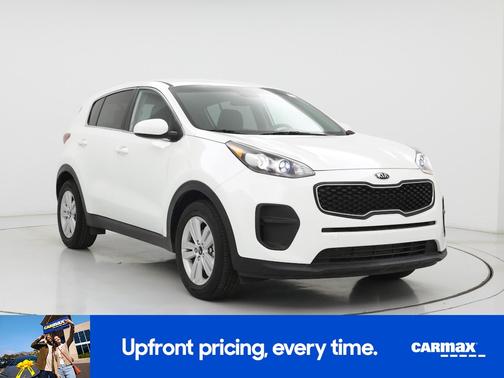 White 2019 Kia Sportage LX