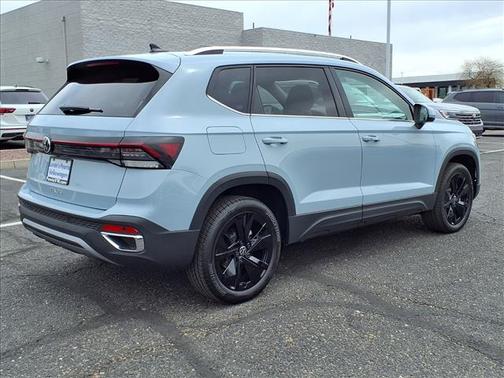 2026 Volkswagen Taos SE