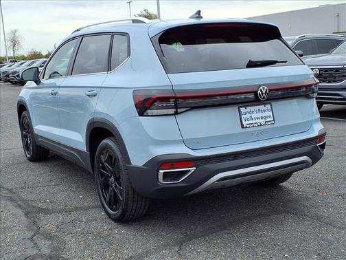 2026 Volkswagen Taos SE