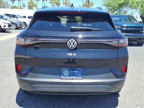 Deep Black Pearl Effect 2023 Volkswagen ID.4 Pro