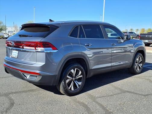 2025 Volkswagen Atlas Cross Sport 2.0T SE