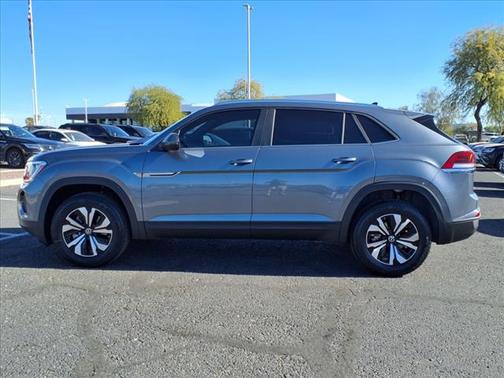 2025 Volkswagen Atlas Cross Sport 2.0T SE