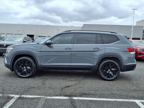 2025 Volkswagen Atlas SE