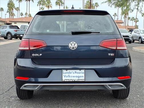 2018 Volkswagen Golf TSI S