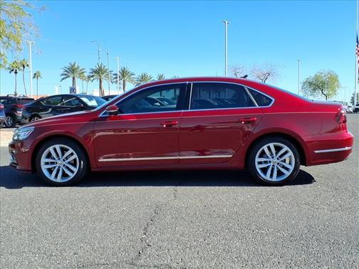 2018 Volkswagen Passat 2.0T SEL Premium