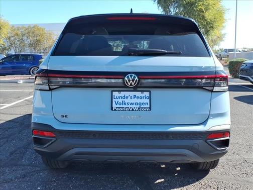 2026 Volkswagen Taos SE Black