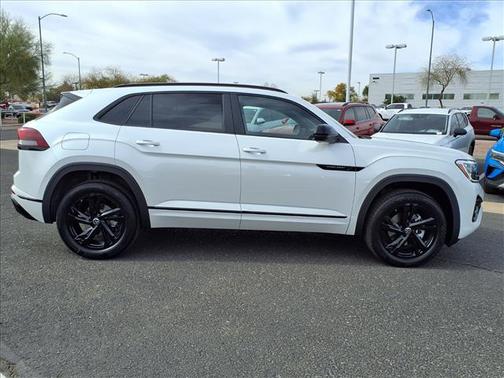 2026 Volkswagen Atlas Cross Sport 2.0T SEL