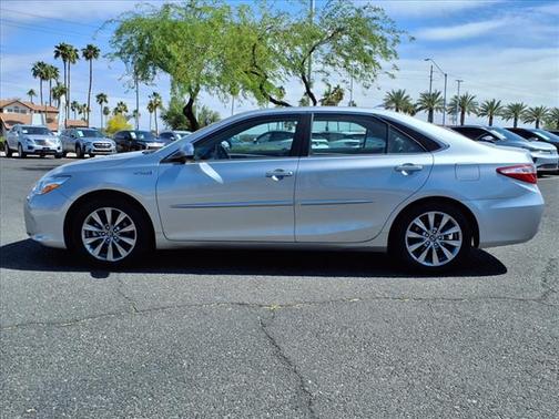 2016 Toyota Camry Hybrid SE