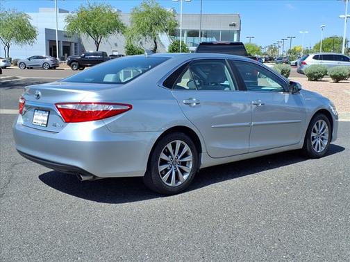 2016 Toyota Camry Hybrid SE