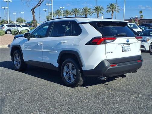 2022 Toyota RAV4 Hybrid LE