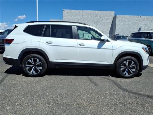 2026 Volkswagen Atlas SE