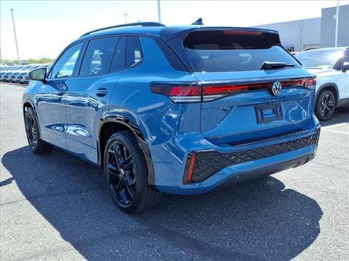 2025 Volkswagen Tiguan 2.0T SE R-Line Black