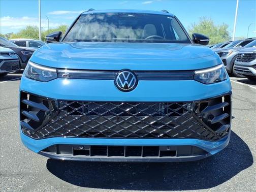 2025 Volkswagen Tiguan 2.0T SE R-Line Black