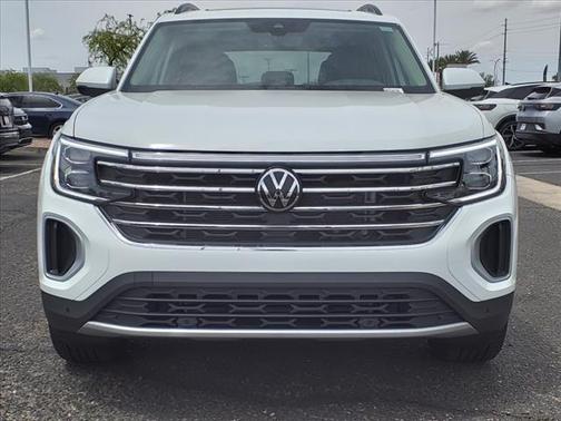 2025 Volkswagen Atlas SE