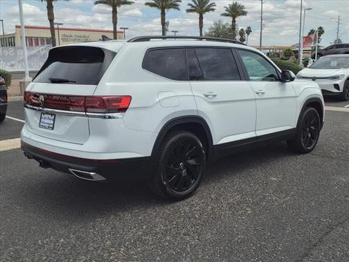 2025 Volkswagen Atlas SE