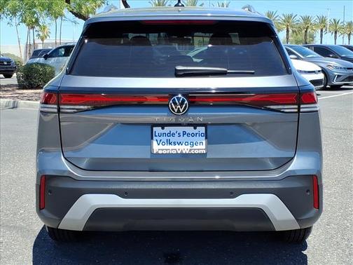 Platinum Gray Metallic 2025 Volkswagen Tiguan 2.0T S