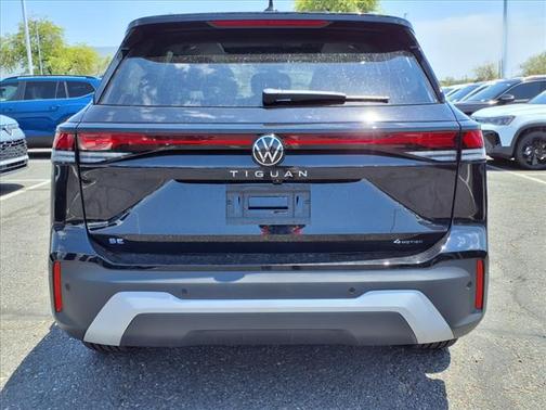 2025 Volkswagen Tiguan 2.0T SE