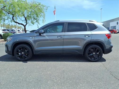 Grey 2022 Volkswagen Taos SE